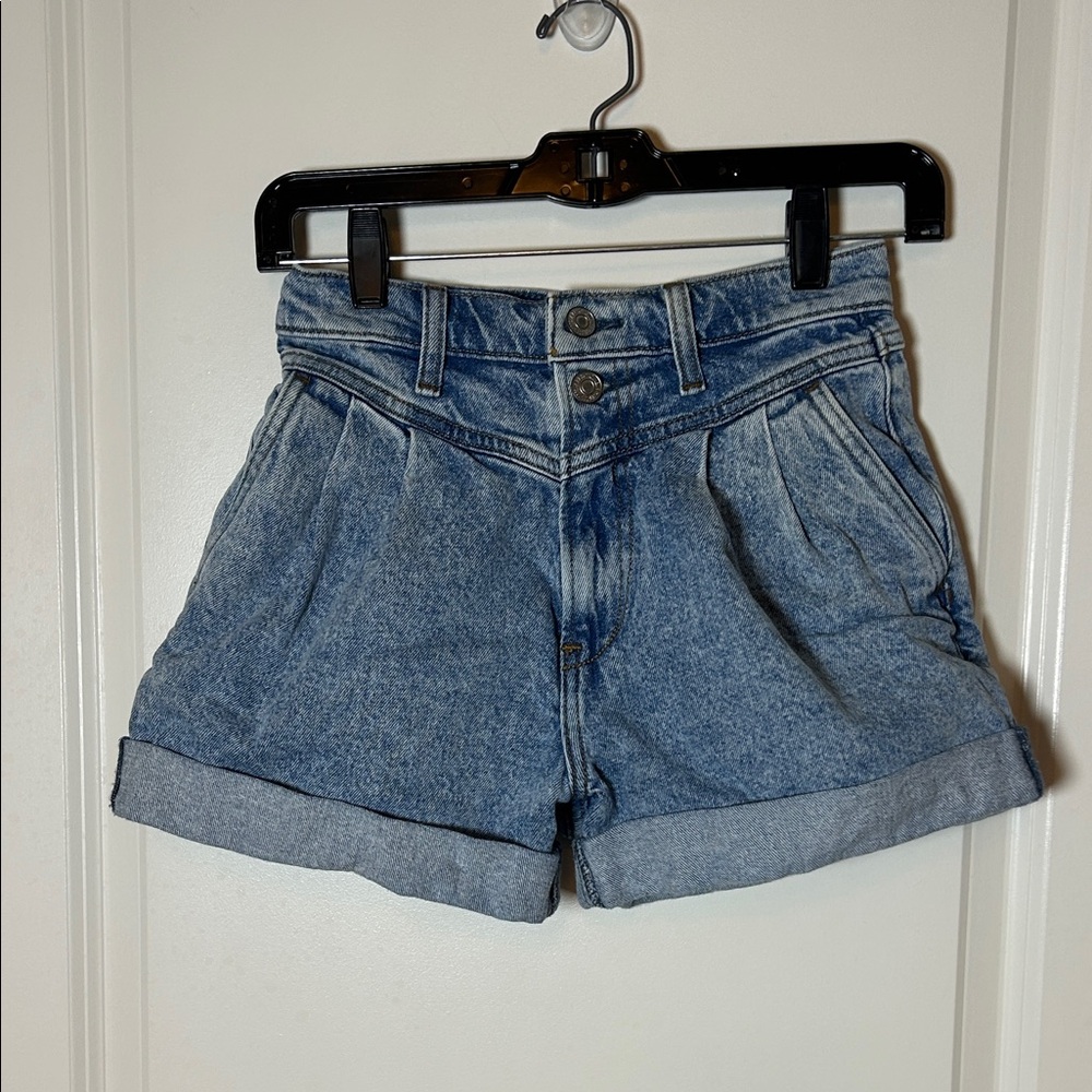 Abercrombie & Fitch The 80’s Mom Denim Shorts Ultra High Rise Pleated Size 24 00